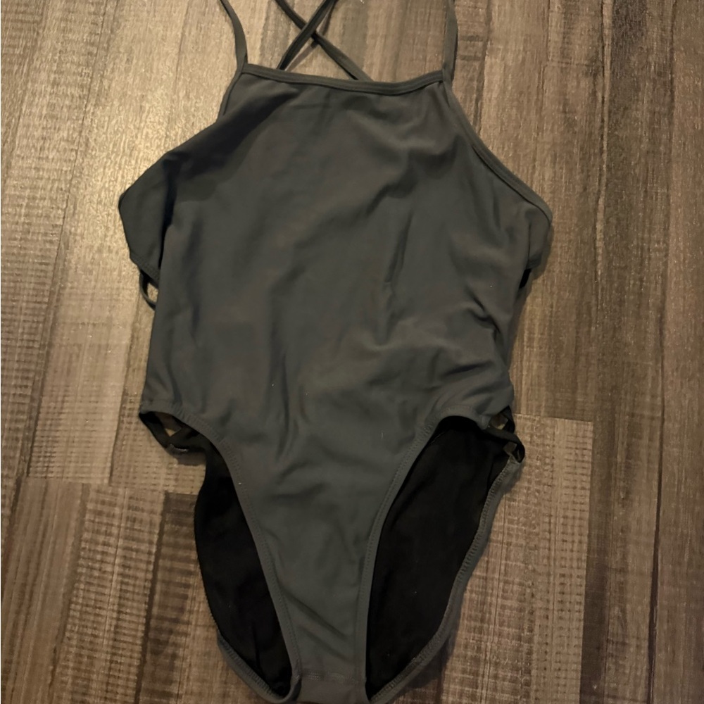 Jolyn One Piece